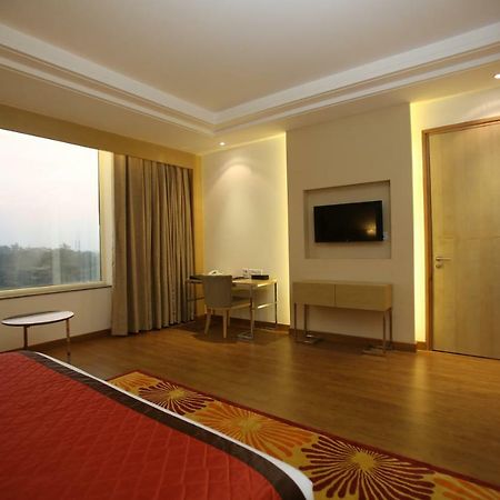 Country Inn & Suites By Radisson, ميروت المظهر الخارجي الصورة