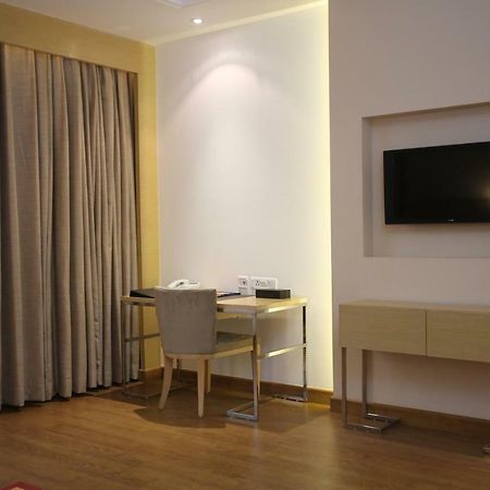 Country Inn & Suites By Radisson, ميروت المظهر الخارجي الصورة