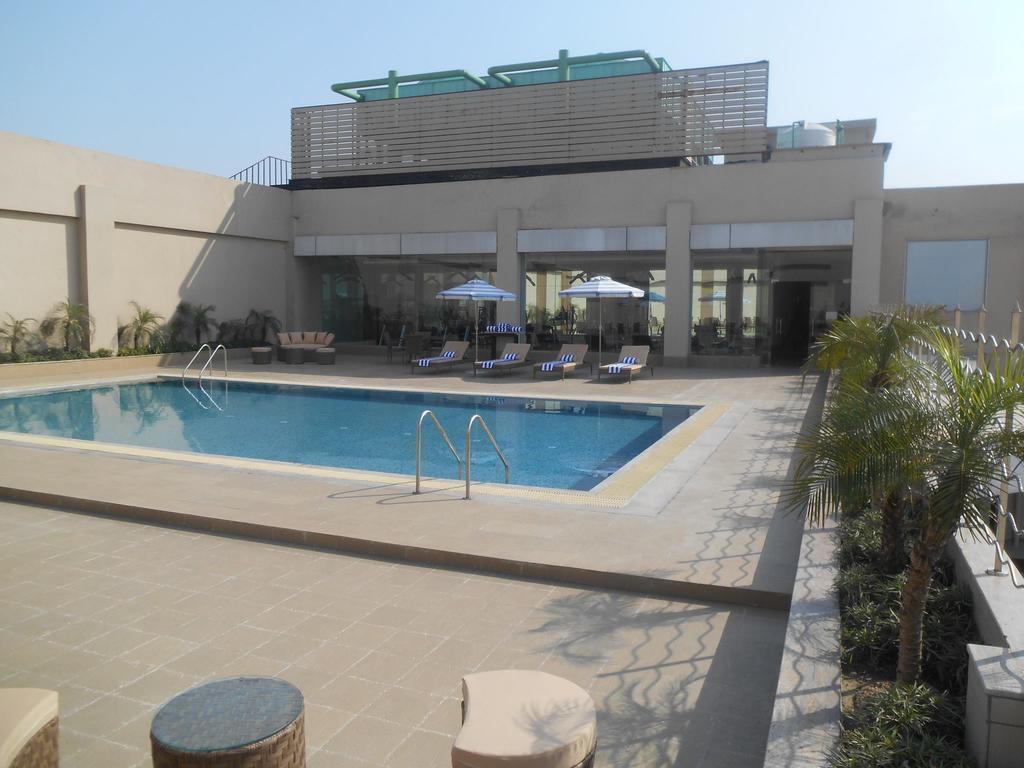 Country Inn & Suites By Radisson, ميروت المظهر الخارجي الصورة