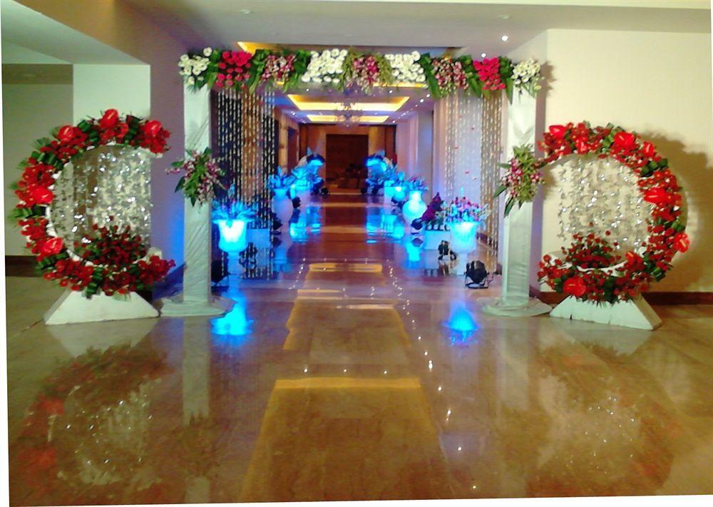 Country Inn & Suites By Radisson, ميروت المظهر الخارجي الصورة