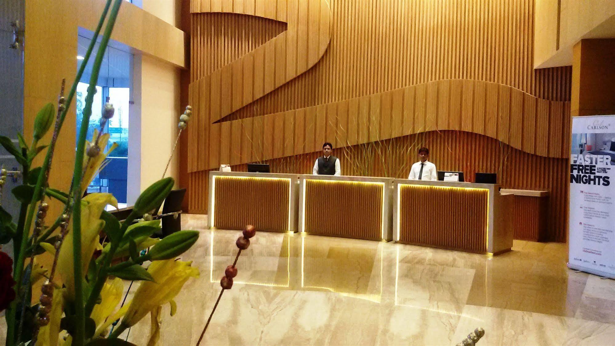 Country Inn & Suites By Radisson, ميروت المظهر الخارجي الصورة