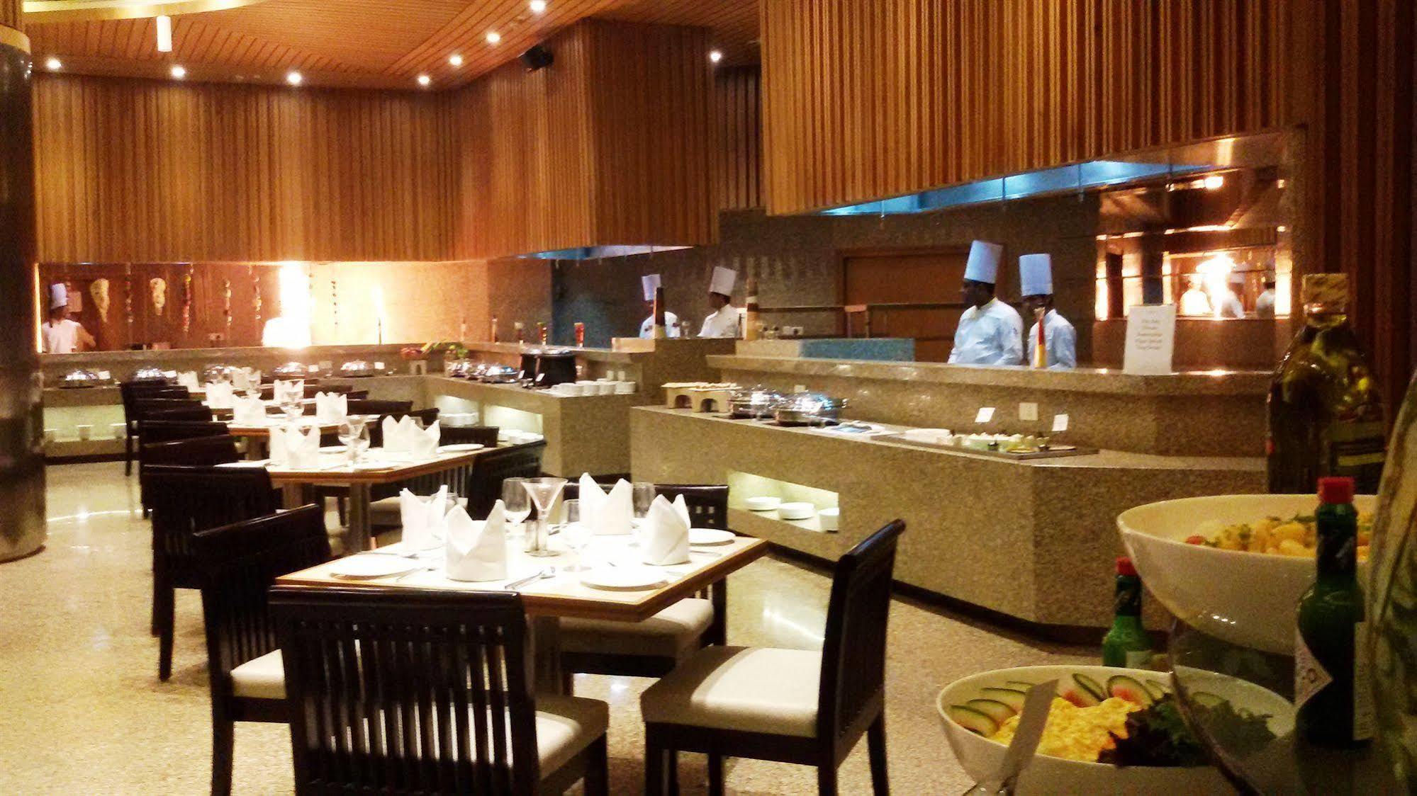 Country Inn & Suites By Radisson, ميروت المظهر الخارجي الصورة